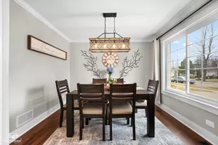 90 Arbor Ave, Sugar Grove, IL 60554 - Photo 7