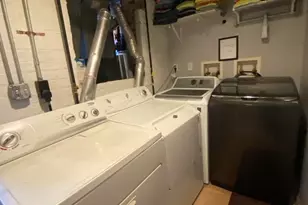 2825 N Hamlin Ave, Chicago, IL 60618 - Photo 11