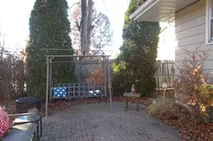 905 Winthrop Ct, Zion, IL 60099 - Photo 11