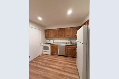 706 E Algonquin Road #204, Arlington Heights, IL 60005 - Photo 5