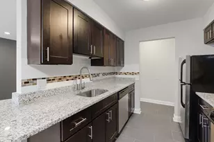 6001 N Kenmore Ave, Chicago, IL 60660 - Photo 3