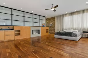 1302 W Erie St, Chicago, IL 60642 - Photo 13