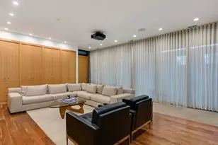 1302 W Erie St, Chicago, IL 60642 - Photo 11