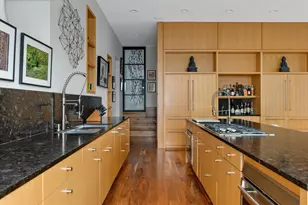 1302 W Erie St, Chicago, IL 60642 - Photo 9