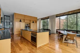 1302 W Erie St, Chicago, IL 60642 - Photo 7