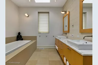 1302 W Erie Street, Chicago, IL 60642 - Photo 21