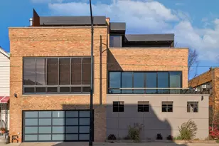 1302 W Erie St, Chicago, IL 60642 - Photo 1