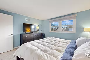 7731 Maple St, Morton Grove, IL 60053 - Photo 39