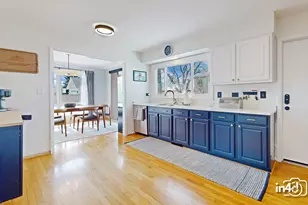 7731 Maple St, Morton Grove, IL 60053 - Photo 9