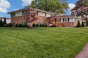 7731 Maple St, Morton Grove, IL 60053 - Photo 3