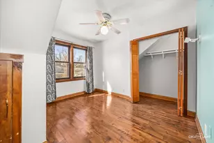 28W608 Ray St, Warrenville, IL 60555 - Photo 11