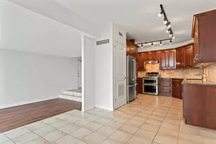 3200 N Lake Shore Dr, Chicago, IL 60657 - Photo 11