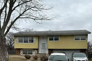 16916 Magnolia Dr, Hazel Crest, IL 60429 - Photo 1