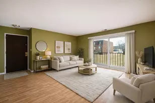 631 Derry Ct, Schaumburg, IL 60193 - Photo 3