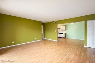 631 Derry Ct, Schaumburg, IL 60193 - Photo 7