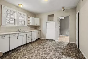 219 154th Pl, Calumet City, IL 60409 - Photo 5