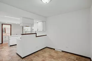 3351 171st St, Lansing, IL 60438 - Photo 7