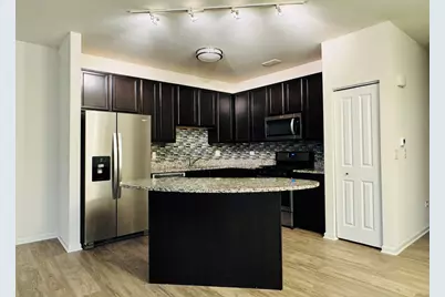 810 Four Seasons Boulevard, Aurora, IL 60504 - Photo 3