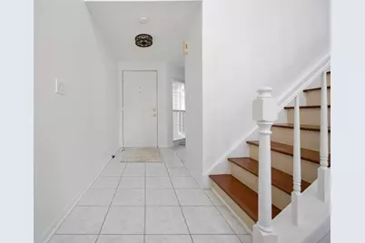 733 Clover Hill Court, Elk Grove Village, IL 60007 - Photo 13