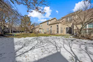 733 Clover Hill Ct, Elk Grove Village, IL 60007 - Photo 25