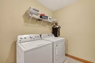 1411 Windfield Dr, Sycamore, IL 60178 - Photo 23