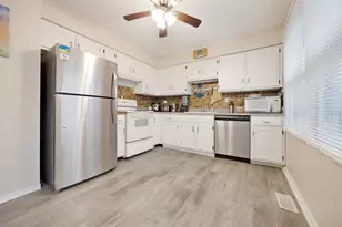 1803 Dumont Ln, Schaumburg, IL 60194 - Photo 7