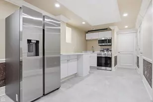 5614 N Campbell Ave, Chicago, IL 60659 - Photo 9
