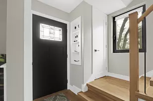 819 Albion Ave, Park Ridge, IL 60068 - Photo 3