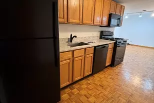 630 W Patterson Ave, Chicago, IL 60613 - Photo 5