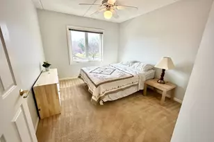 710 Creekside Dr, Mount Prospect, IL 60056 - Photo 9