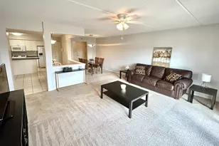 710 Creekside Dr, Mount Prospect, IL 60056 - Photo 5