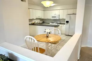 710 Creekside Dr, Mount Prospect, IL 60056 - Photo 7