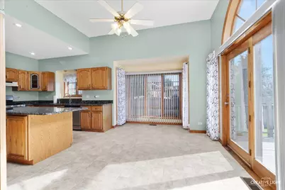 823 Cindy Lane, Sandwich, IL 60548 - Photo 5