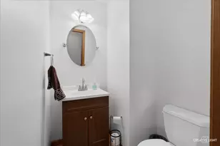 823 Cindy Ln, Sandwich, IL 60548 - Photo 11