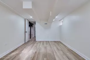 1319 E 89th St, Chicago, IL 60619 - Photo 15