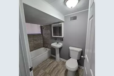 11250 S Parnell Avenue, Chicago, IL 60628 - Photo 29