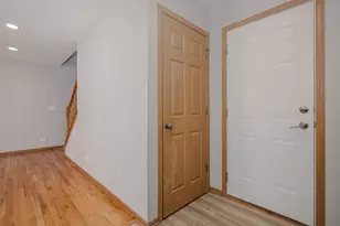 2487 Amber Ln, Elgin, IL 60123 - Photo 9