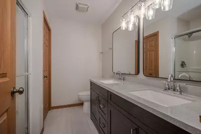 2487 Amber Lane, Elgin, IL 60123 - Photo 15