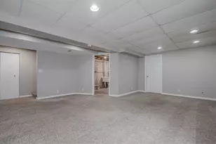 2487 Amber Ln, Elgin, IL 60123 - Photo 21