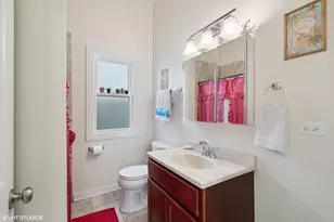 2759 W Francis Pl, Chicago, IL 60647 - Photo 15