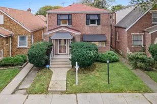 10231 S Rhodes Ave, Chicago, IL 60628 - Photo 1