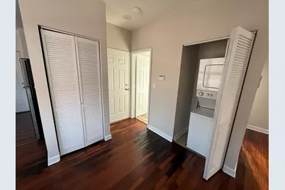 2048 W Touhy Avenue #2, Chicago, IL 60645 - Photo 9