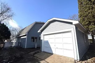 209 Bunker Hill Dr, Bolingbrook, IL 60440 - Photo 13
