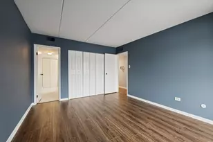 8025 Woodglen Ln, Downers Grove, IL 60516 - Photo 11