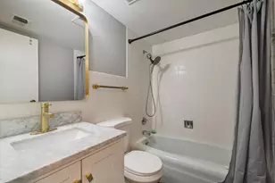 8025 Woodglen Ln, Downers Grove, IL 60516 - Photo 15