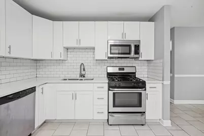 8218 N Carrolton Court, Hanover Park, IL 60133 - Photo 11