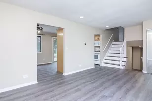 3920 Shoreline Dr, Hanover Park, IL 60133 - Photo 3