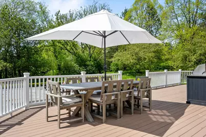 2220 Churchill Circle, Libertyville, IL 60048 - Photo 57