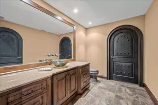 2220 Churchill Cir, Libertyville, IL 60048 - Photo 45