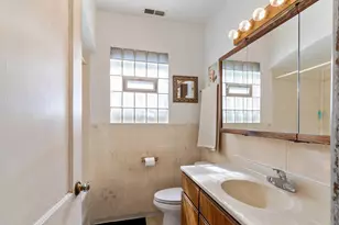 3023 N 76th Ct, Elmwood Park, IL 60707 - Photo 11